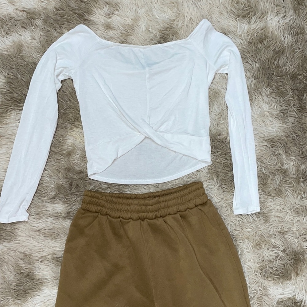 CROPPED LONG SLEEVE/SWEATS